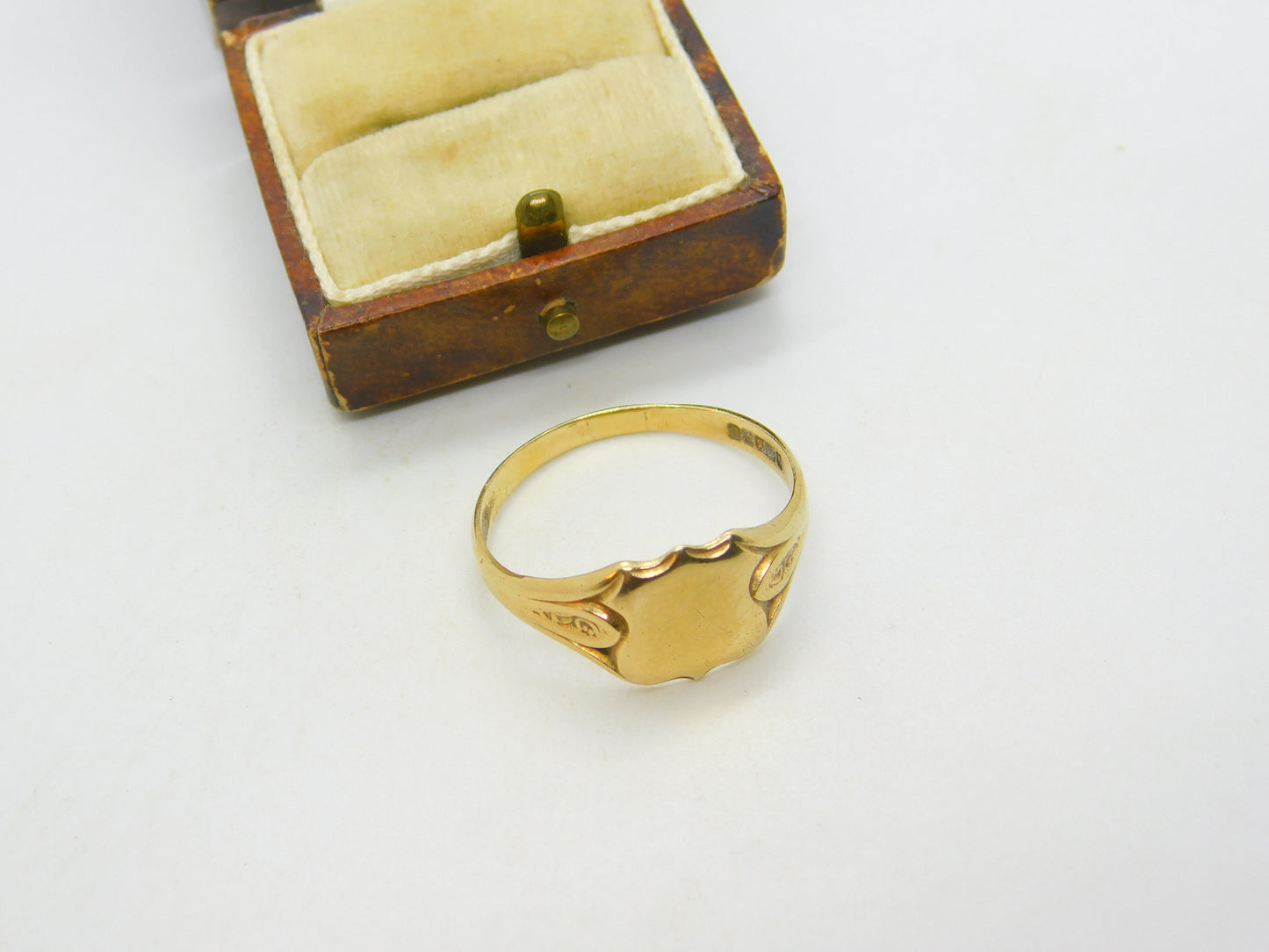 9ct Yellow Gold Shield Form Blank Signet Ring Vintage 1960 Birmingham