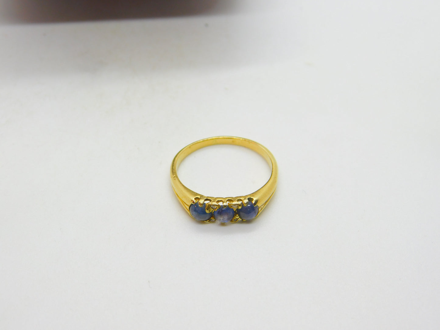 18ct Yellow Gold Cabochon Sapphire Set Band Ring Antique c1920 Art Deco