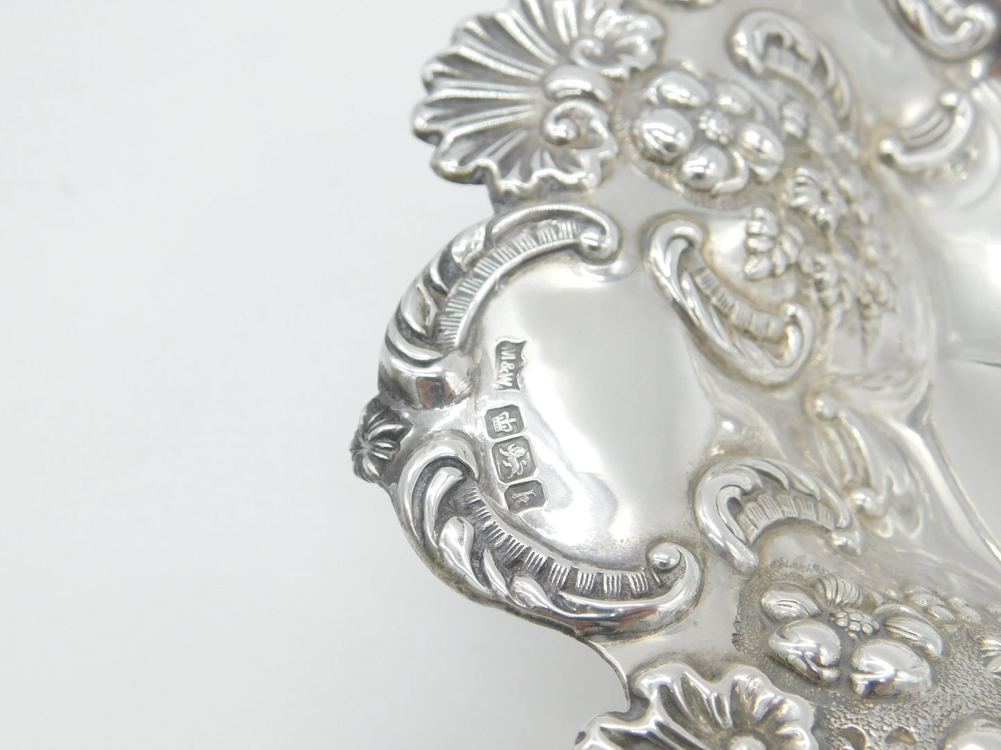 Edwardian Sterling Silver Floral Pattern Fruit Dish 1902 Sheffield Mappin & Webb