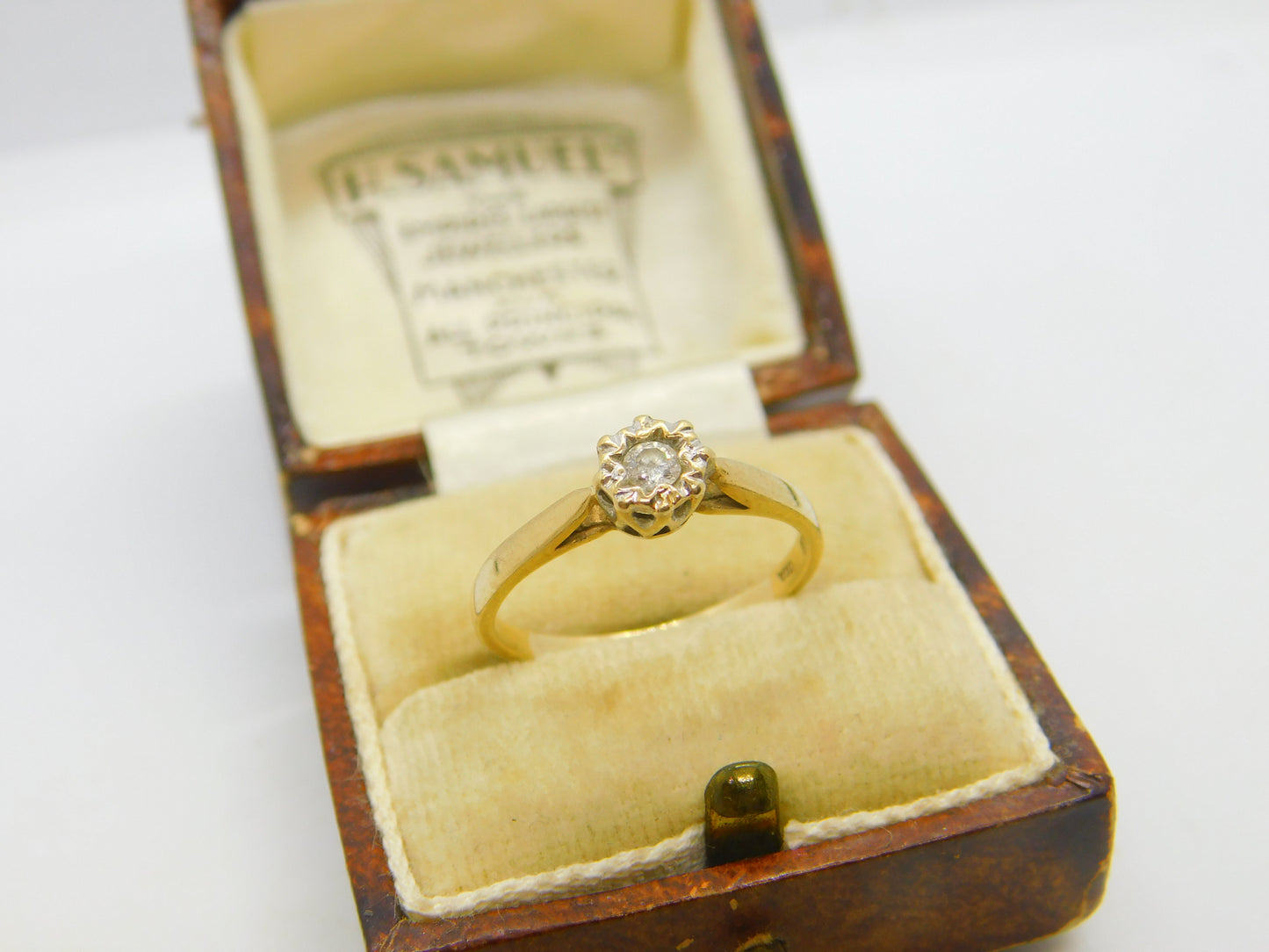 9ct Yellow Gold & 0.15ct Diamond Set Solitaire Ring Vintage c1990 Sheffield