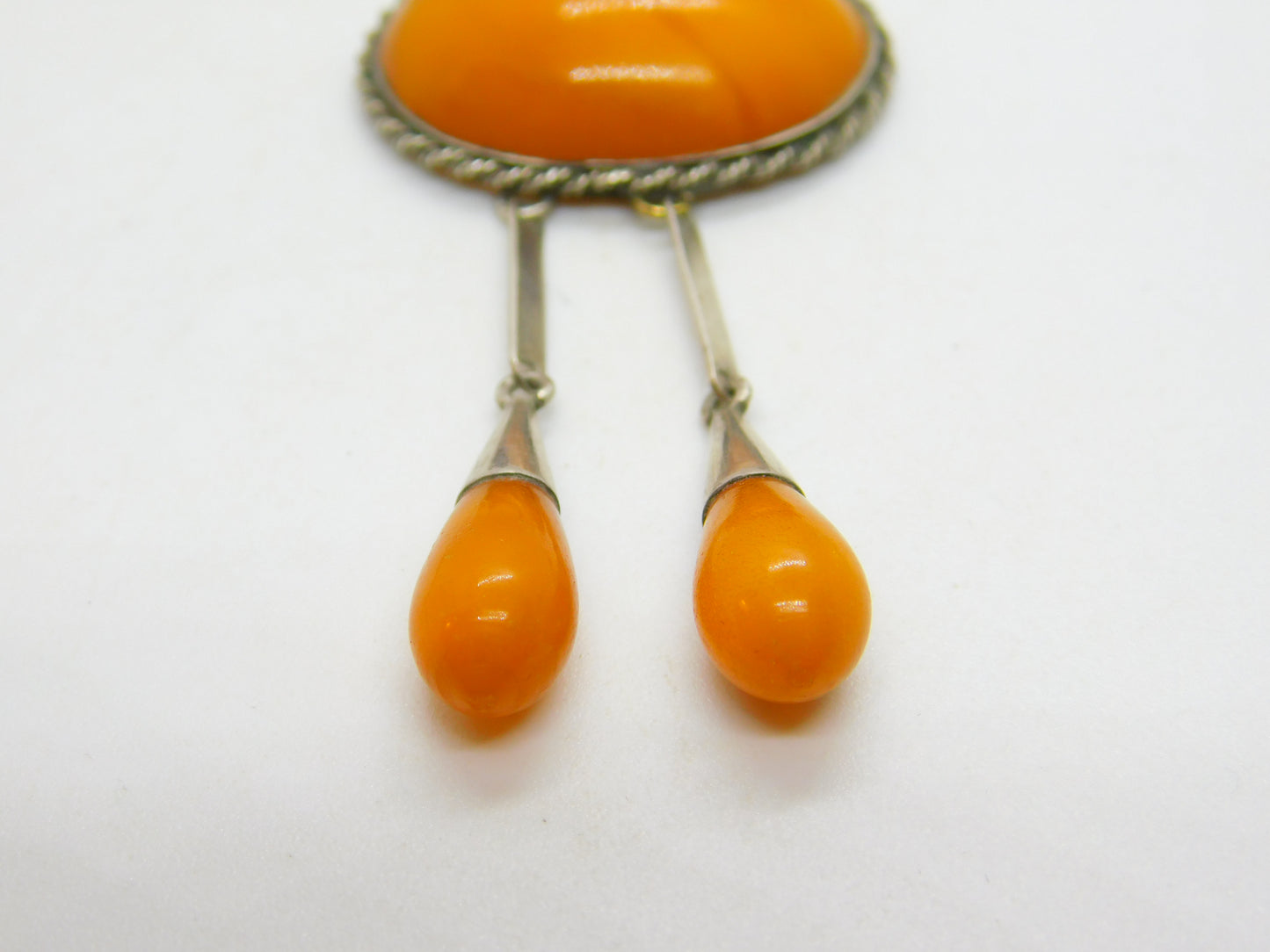 Victorian Sterling Silver Natural Egg Yolk Amber Lavalier Drop Necklace c1900