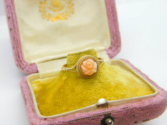 9ct Yellow Gold & Carved Coral Floral Band Ring 1981 Birmingham Vintage