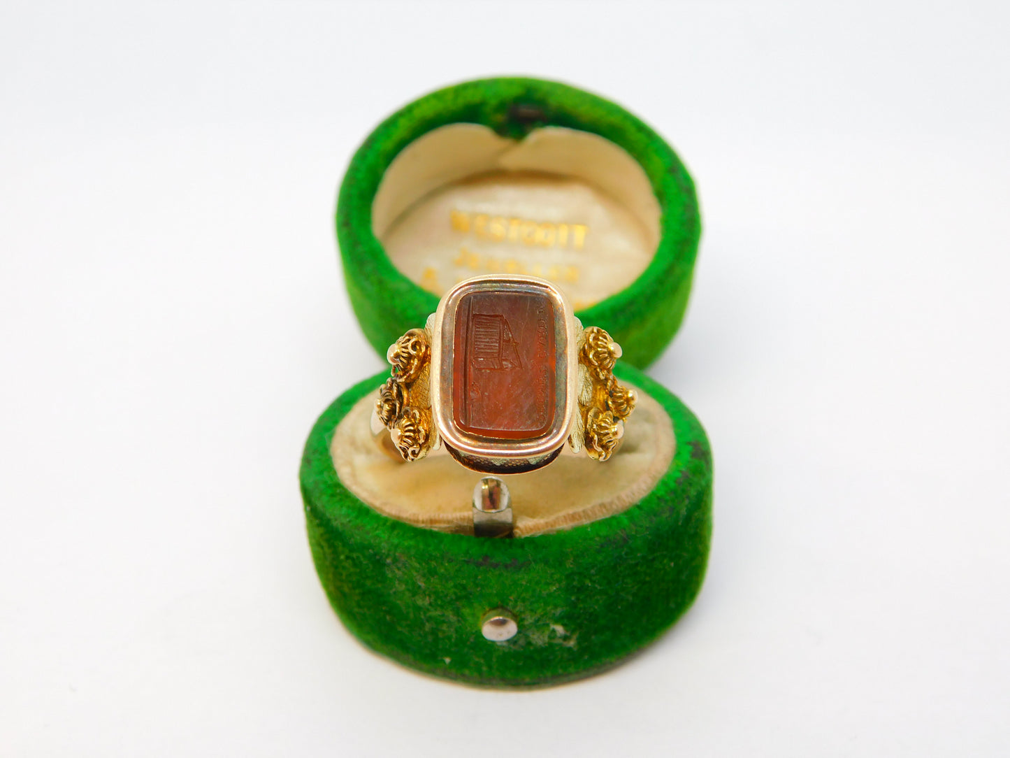 18th Century French Revolution Interest 18ct Yellow Gold Carnelian Rat in the Guillotine Intaglio Ring c1790