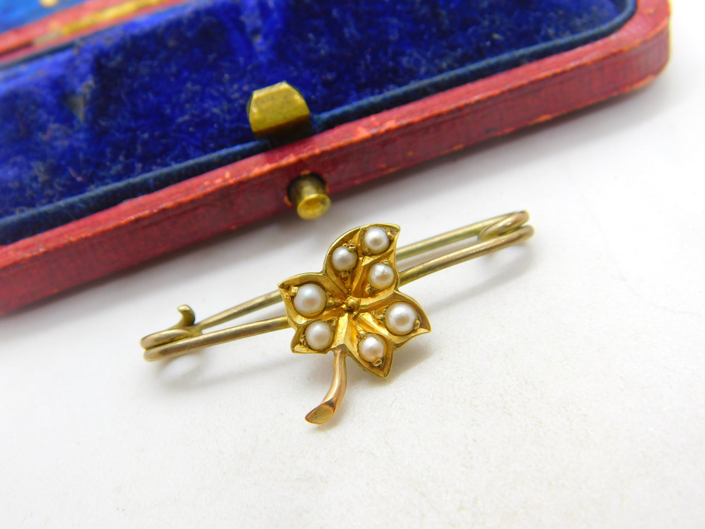 Edwardian 9ct Yellow Gold & Seed Pearl Ivy Leaf Sweetheart Brooch c1910 Antique