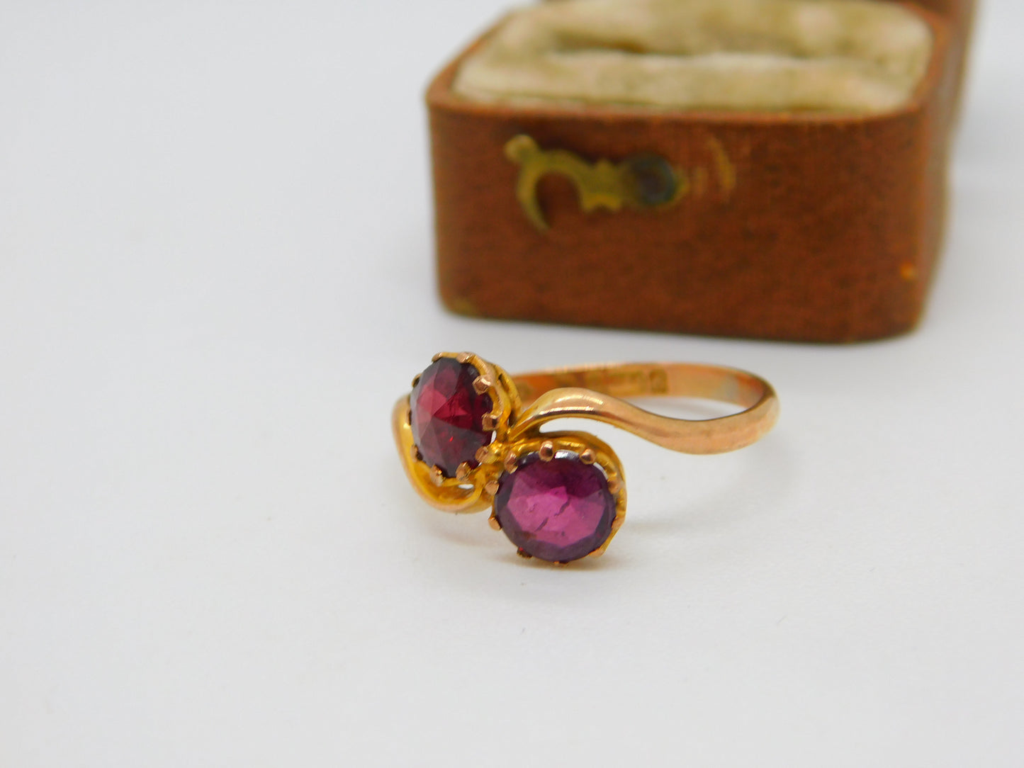 9ct Gold Almandine & Bohemian Two-Tone Garnet Crossover Ring 1913 Antique