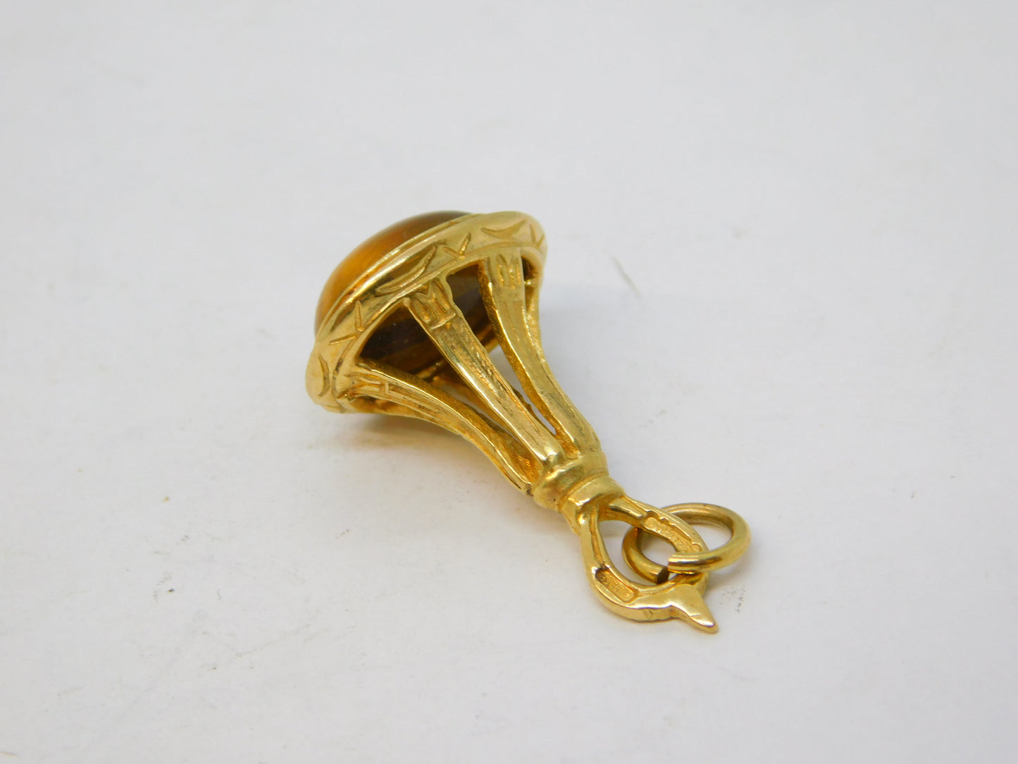 9ct Yellow Gold Cabochon Tiger's Eye Set Fob Pendant Vintage 1963 London