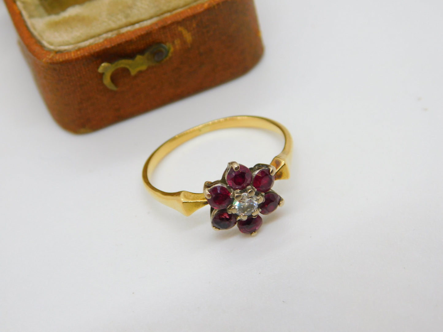 Victorian 18ct Gold, Ruby & 0.1ct Diamond Daisy Flower Ring c1860 Antique