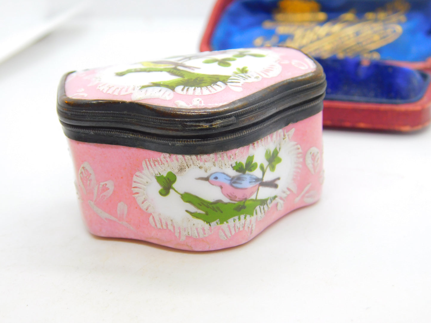 Georgian Bilston Enamel Pink Patch Box with Perched Birds c1820 Antique