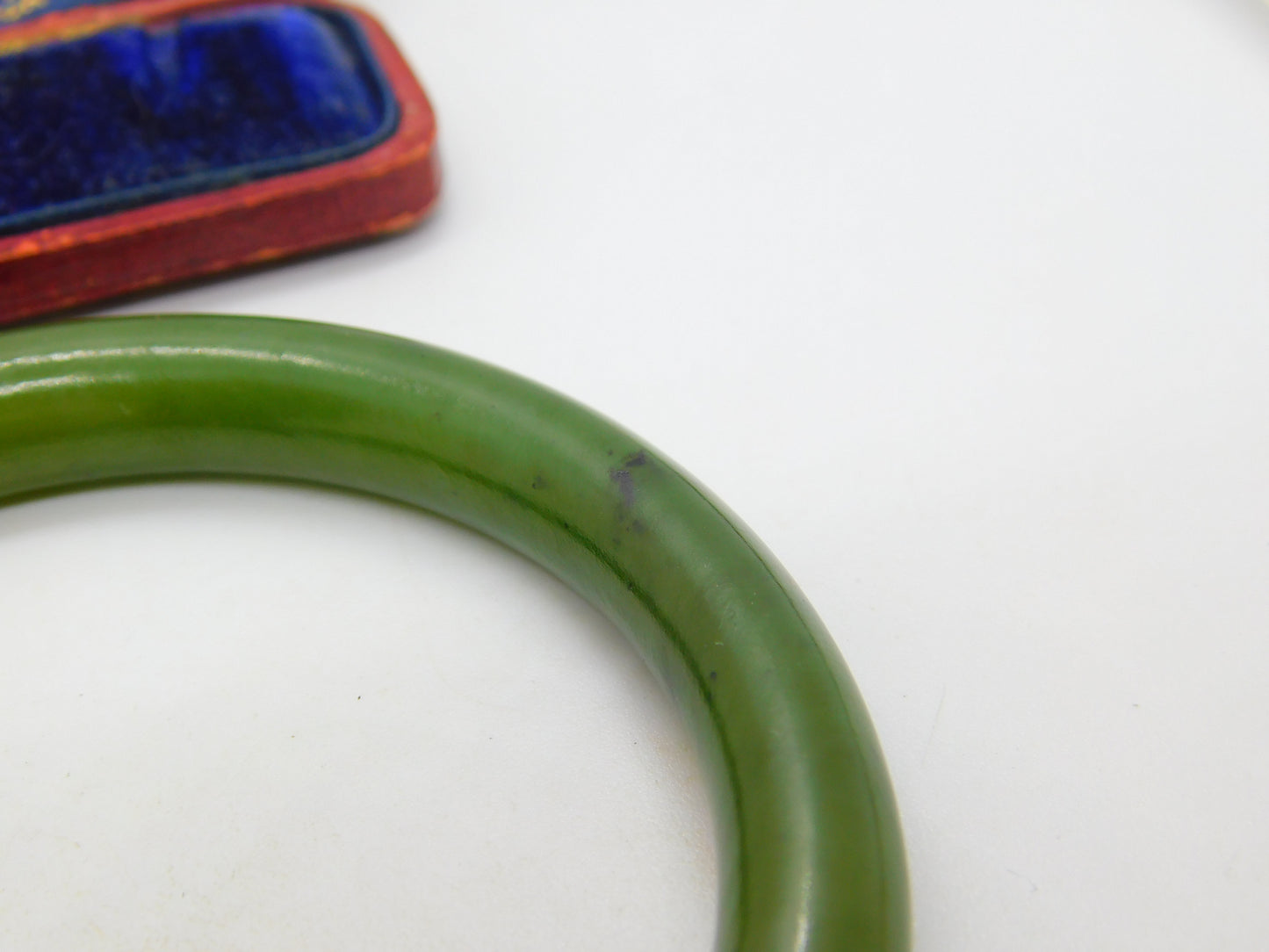 Hand Carved Green Jade Cuff Bangle Bracelet Antique c1920 Art Deco