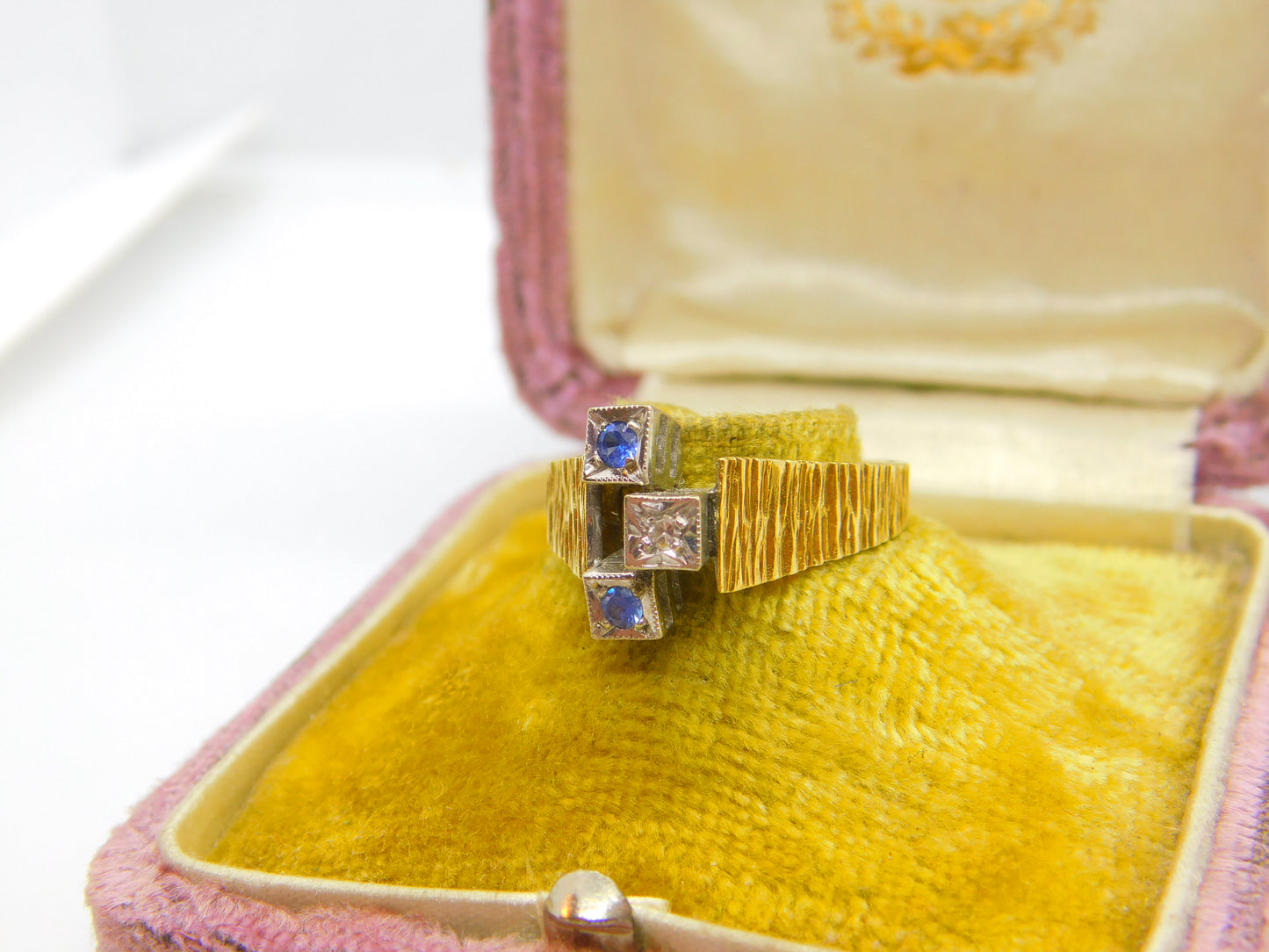 18ct Yellow Gold Modernist Sapphire & Diamond Set Ring 1971 London Vintage