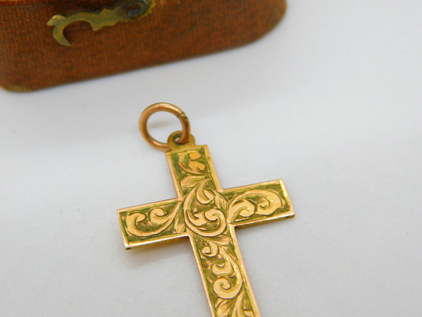 Victorian 9ct Yellow Gold Floral Pattern Cross Pendant Antique 1868 Birmingham