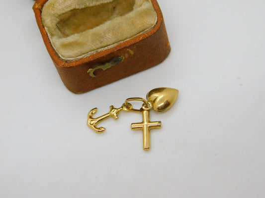 9ct Yellow Gold Faith, Hope, Charity Charm Pendant Vintage c1970