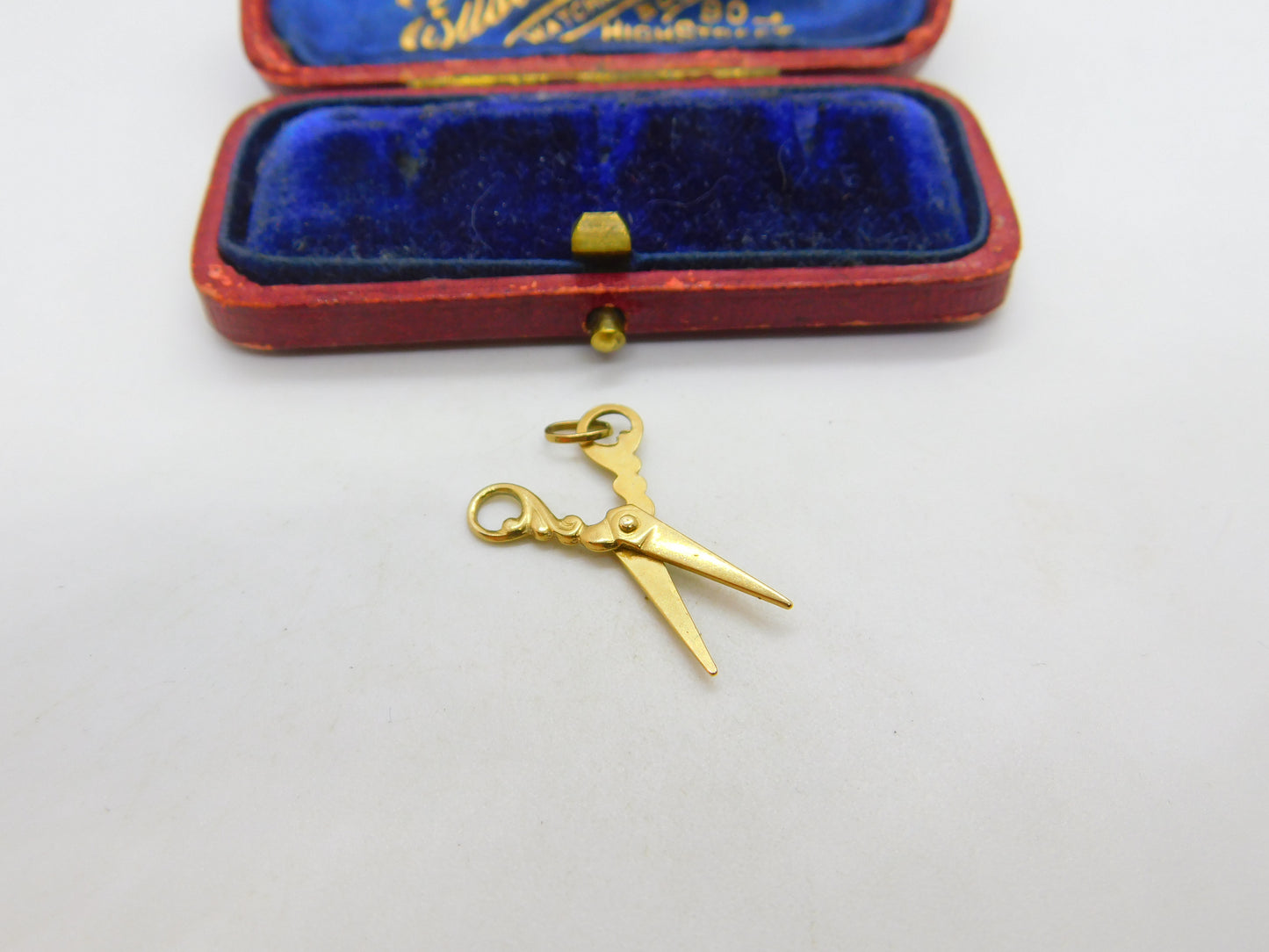 Pair of 9ct Yellow Gold Articulated Scissors Charm or Pendant Vintage c1970