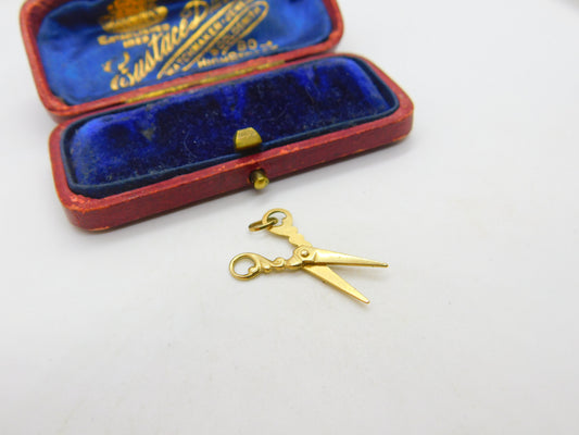 Pair of 9ct Yellow Gold Articulated Scissors Charm or Pendant Vintage c1970