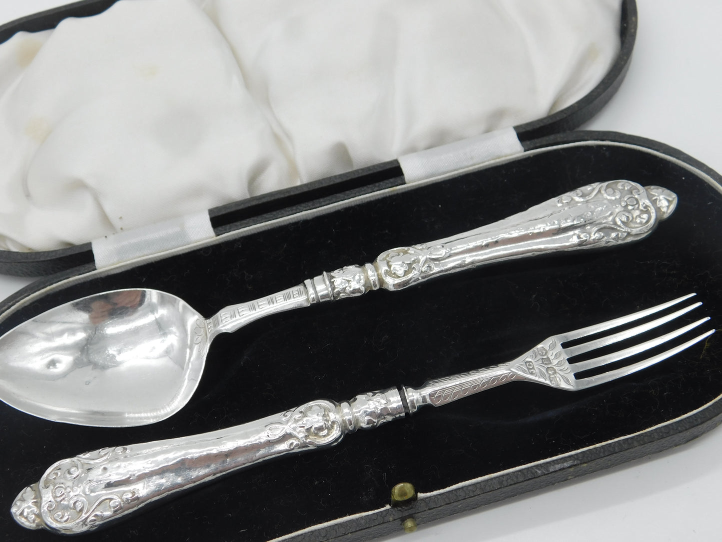 Boxed Victorian Sterling Silver Picture Back Christening Set 1854 Birmingham