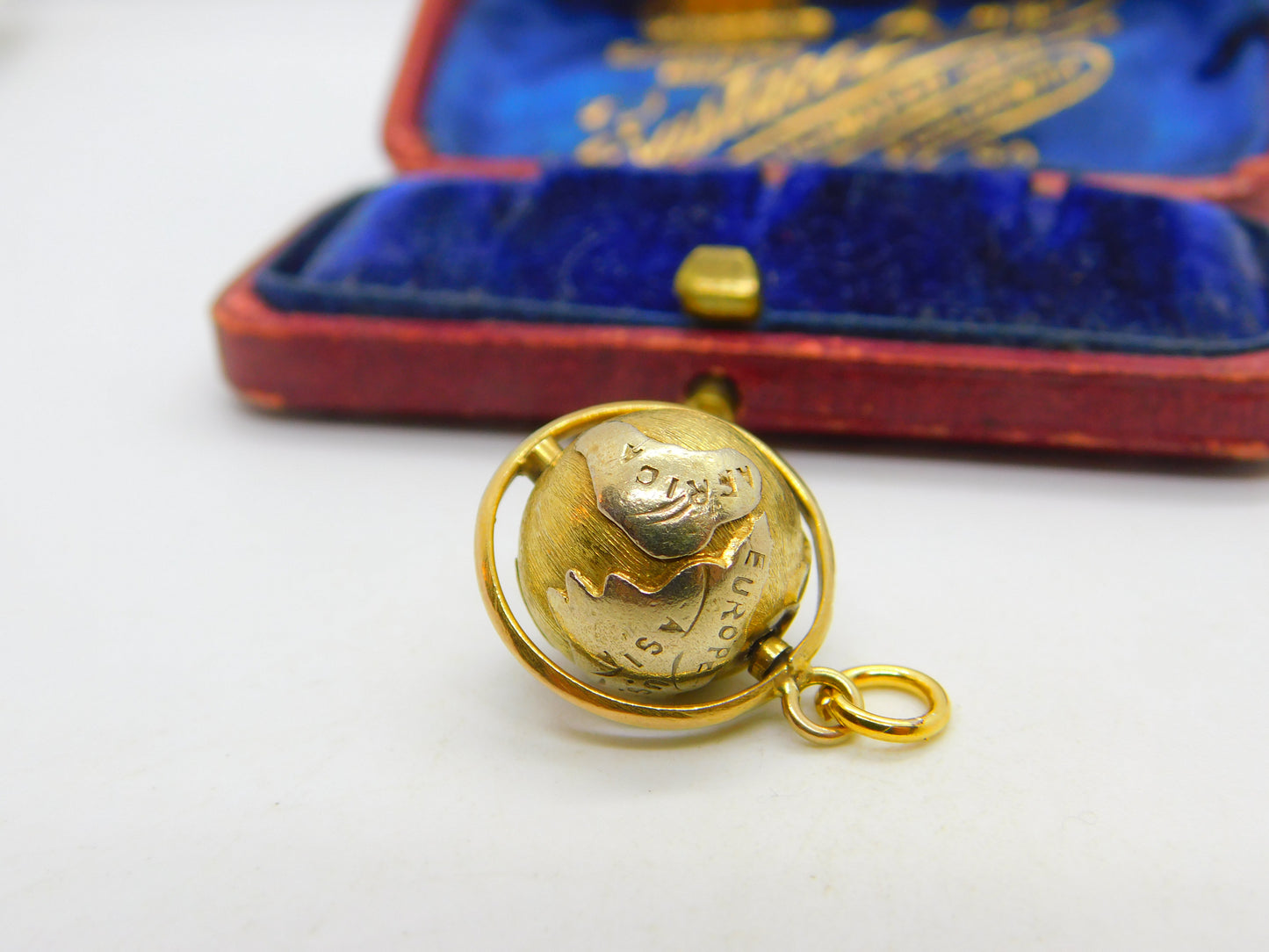 14ct Yellow Gold Rotating Globe Geographical Charm or Pendant Vintage c1970