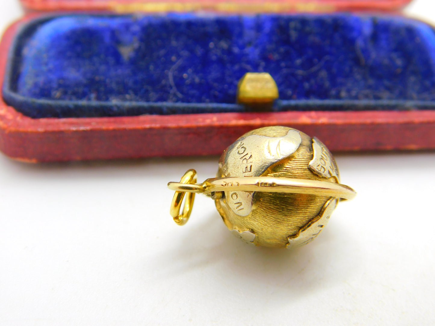 14ct Yellow Gold Rotating Globe Geographical Charm or Pendant Vintage c1970