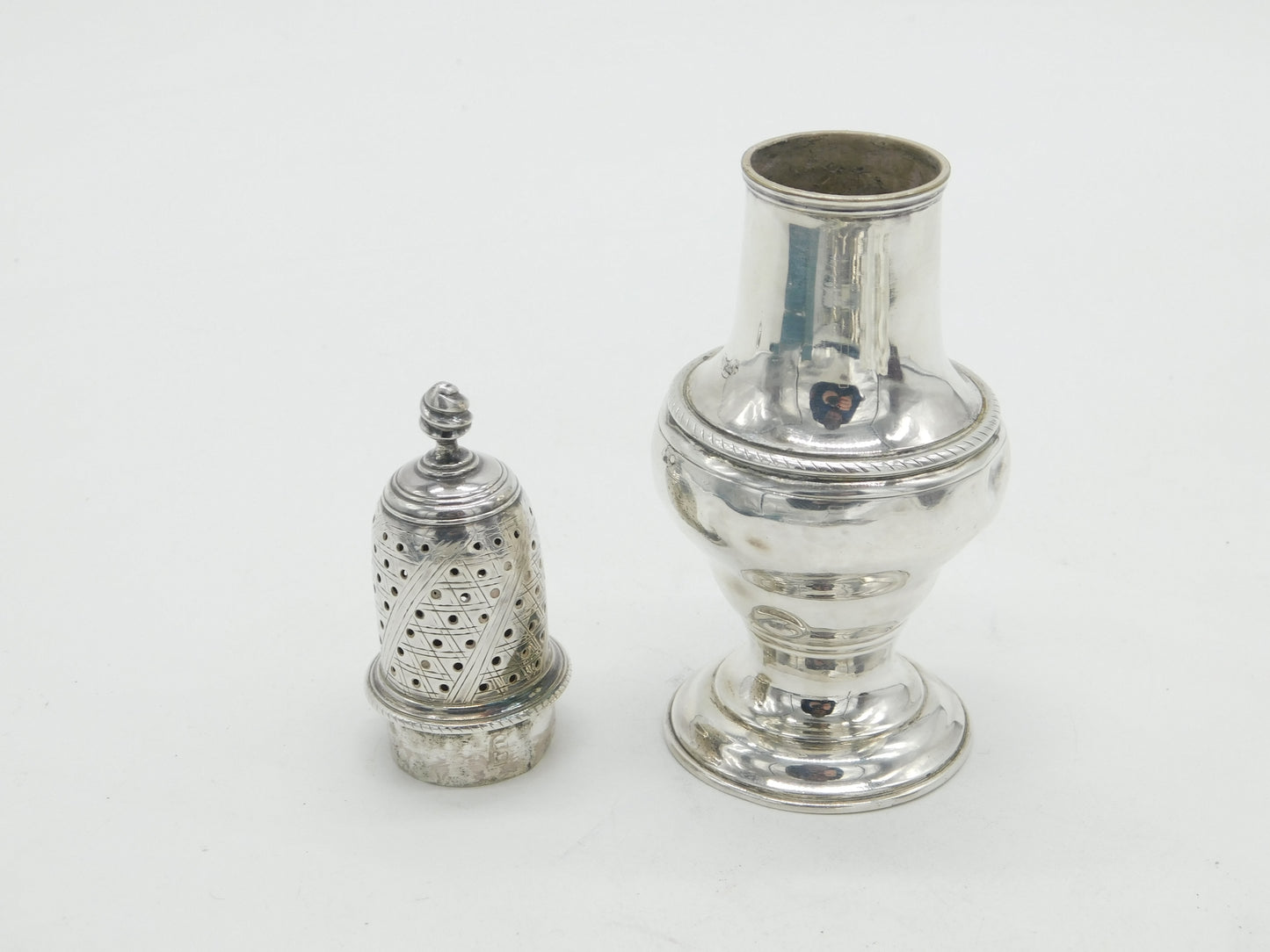 George III Sterling Silver Muffineer Sugar Caster Antique 1775 London T. Daniell