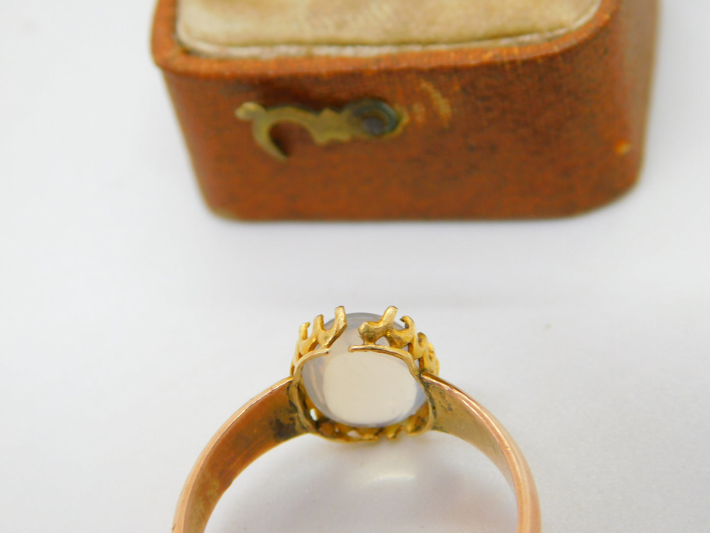 Victorian 9ct Rose Gold Cabochon Moonstone Set Dress Ring Antique c1860 AF