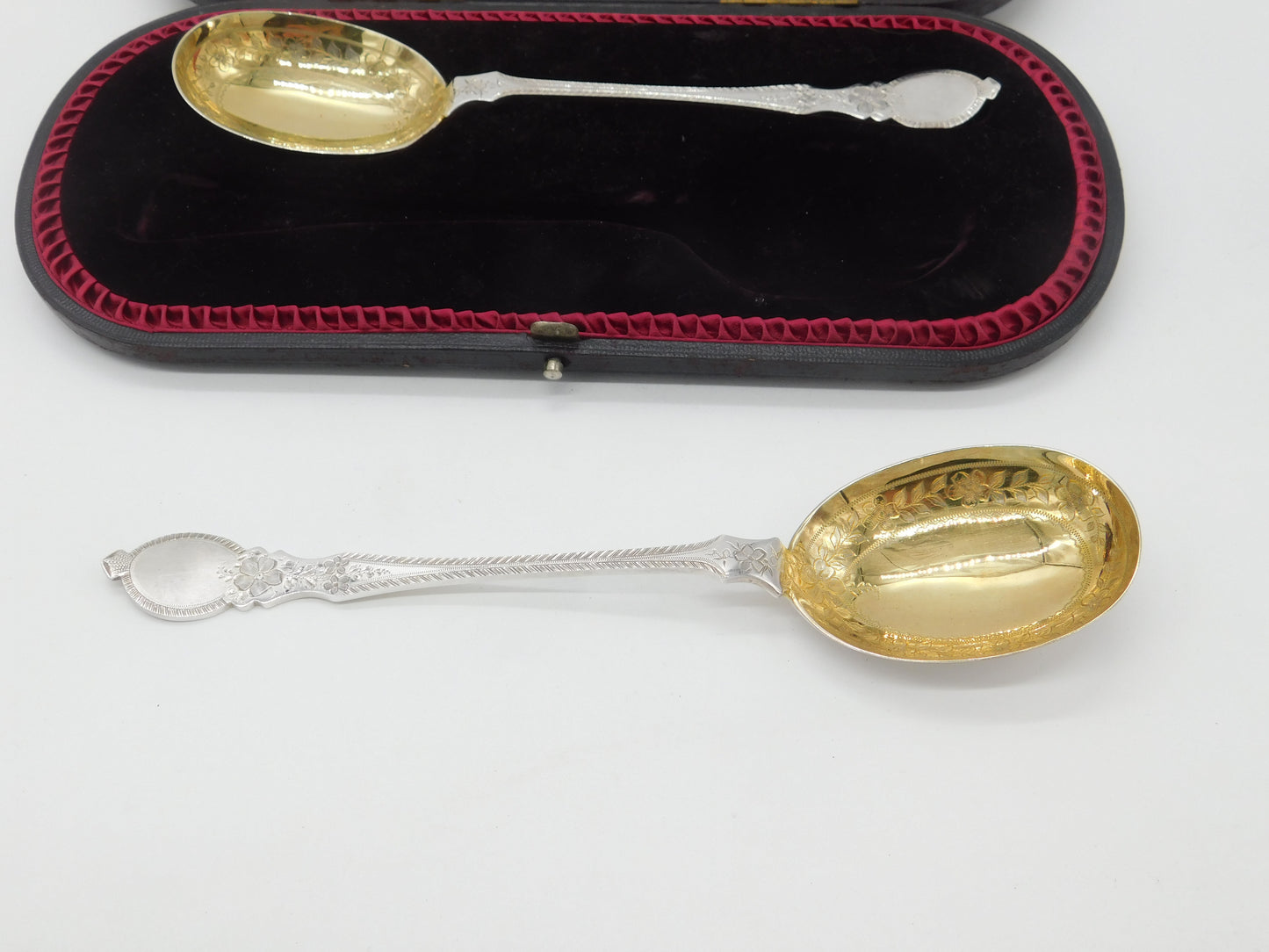 Victorian Boxed Sterling Silver Pair of Desert Serving Spoons 1894 Sheffield