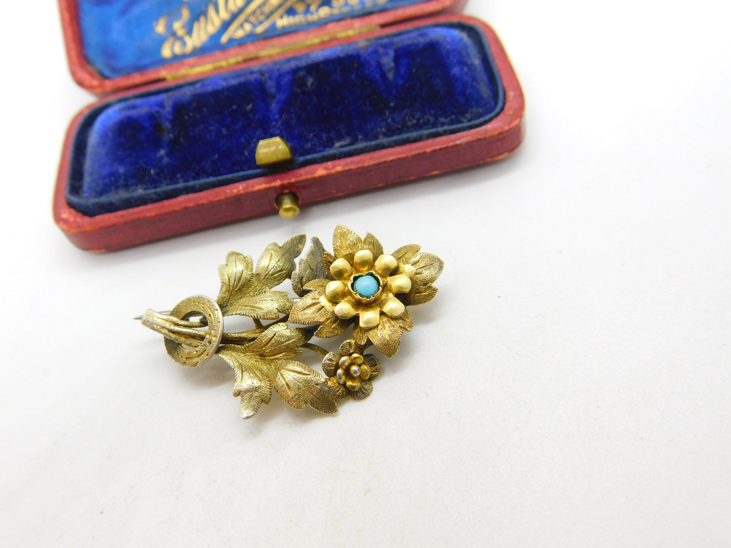 Victorian 9ct Yellow Gold, Turquoise Set Floral Sweetheart Brooch c1880 Antique