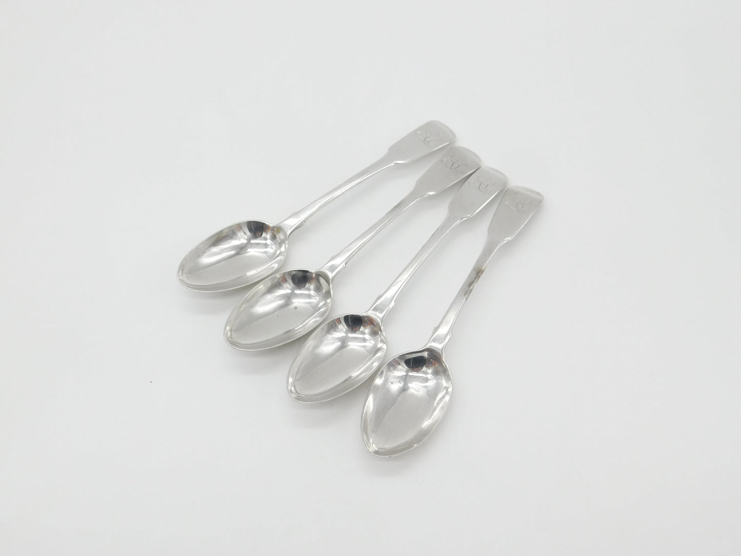 Georgian Set of Four 'U' Initial Fiddle Thread Tea Spoons Antique 1817 London