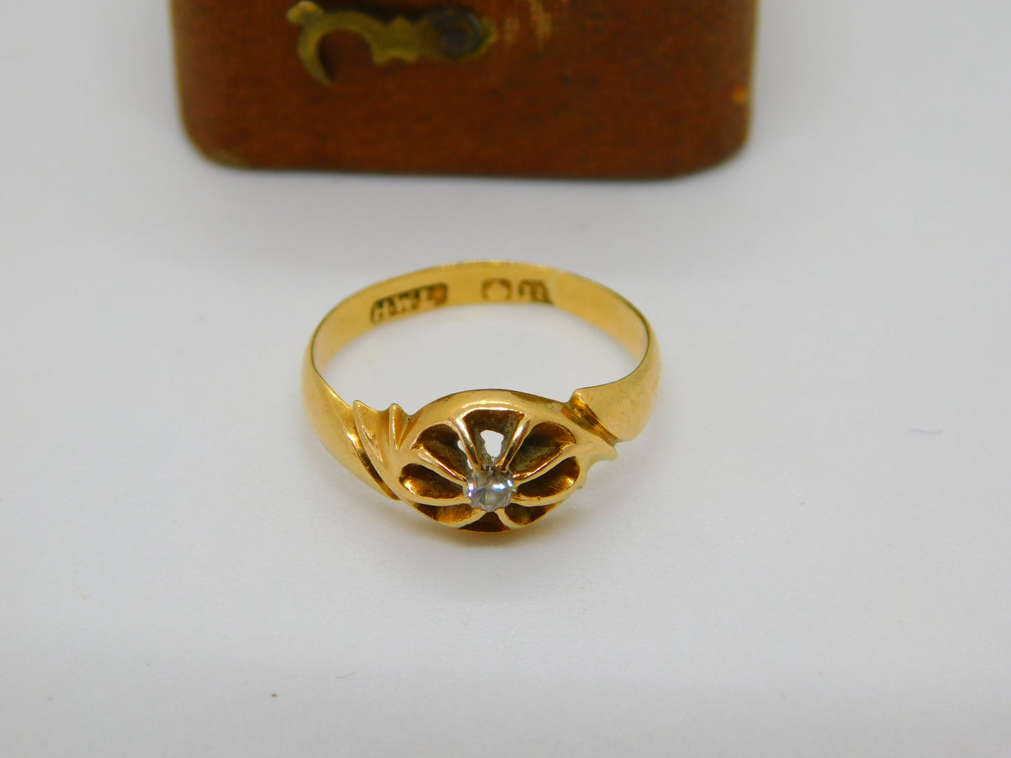 Victorian 18ct Yellow Gold & 0.1ct Diamond Set Band Ring Antique c1890