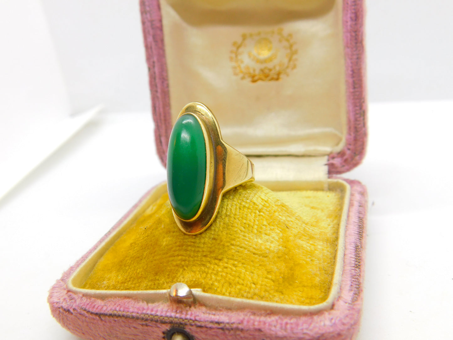 8ct Yellow Gold & Large Cabochon Chrysoprase Modernist Ring c1930 Antique