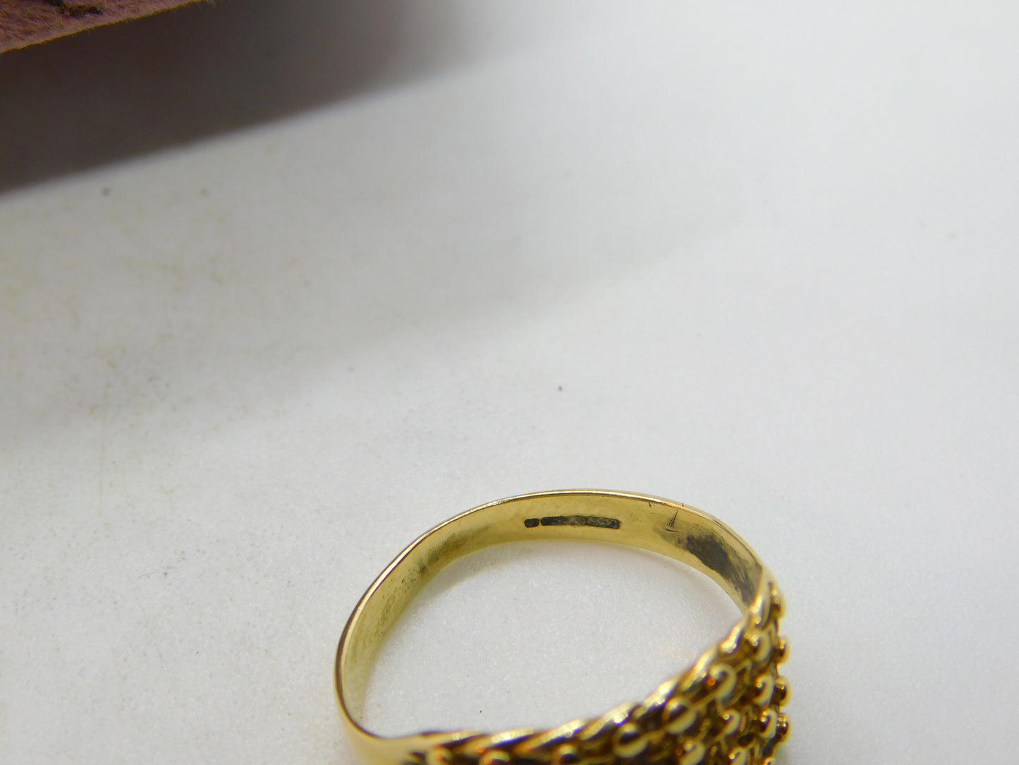 9ct Yellow Gold Essential Keeper Ring Vintage c1970 Size Q UK