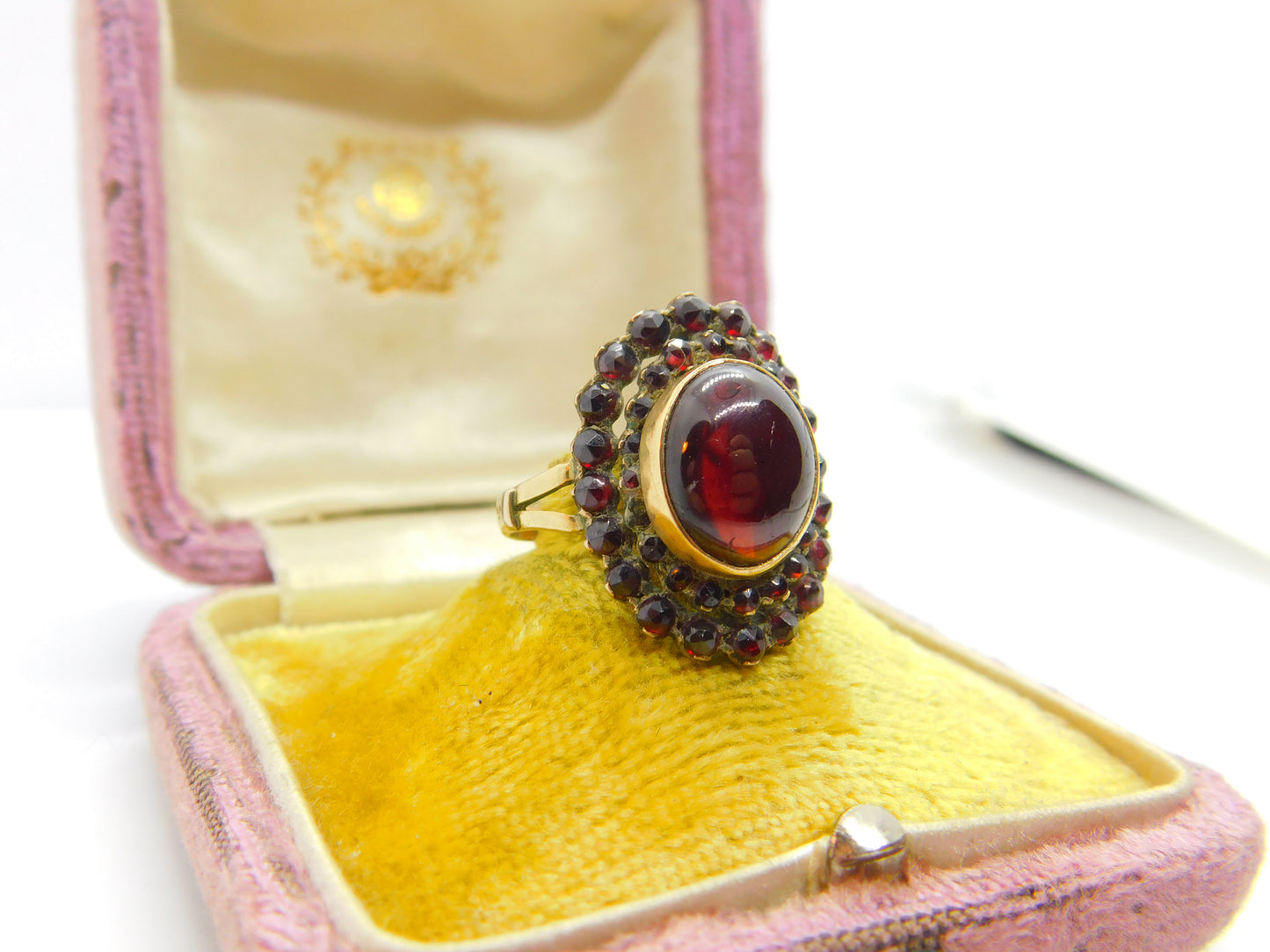 Austro-Hungarian Victorian 8ct Garnet Gold Bohemian Garnet Floral Ring c1850