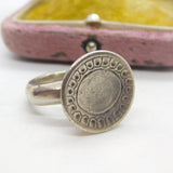 English Medieval 16th Century Sterling Silver Seal Stamp Intaglio Ring Floral Etching