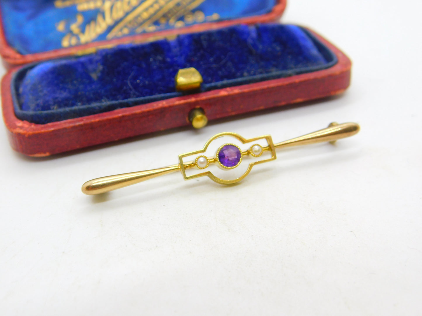 15ct Yellow Gold, Seed Pearl & Amethyst Sweetheart Brooch c1910 Antique