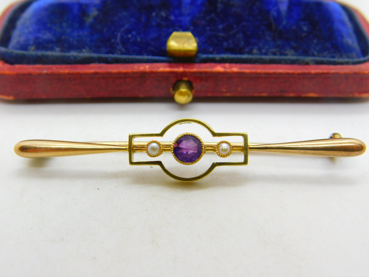 15ct Yellow Gold, Seed Pearl & Amethyst Sweetheart Brooch c1910 Antique