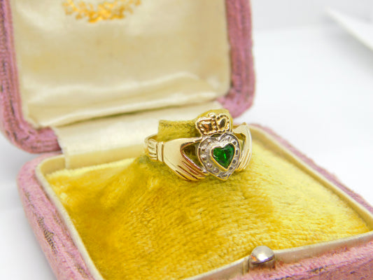 9ct Yellow Gold Heart Claddagh Ring with Emerald Paste Vintage c1980 Birmingham