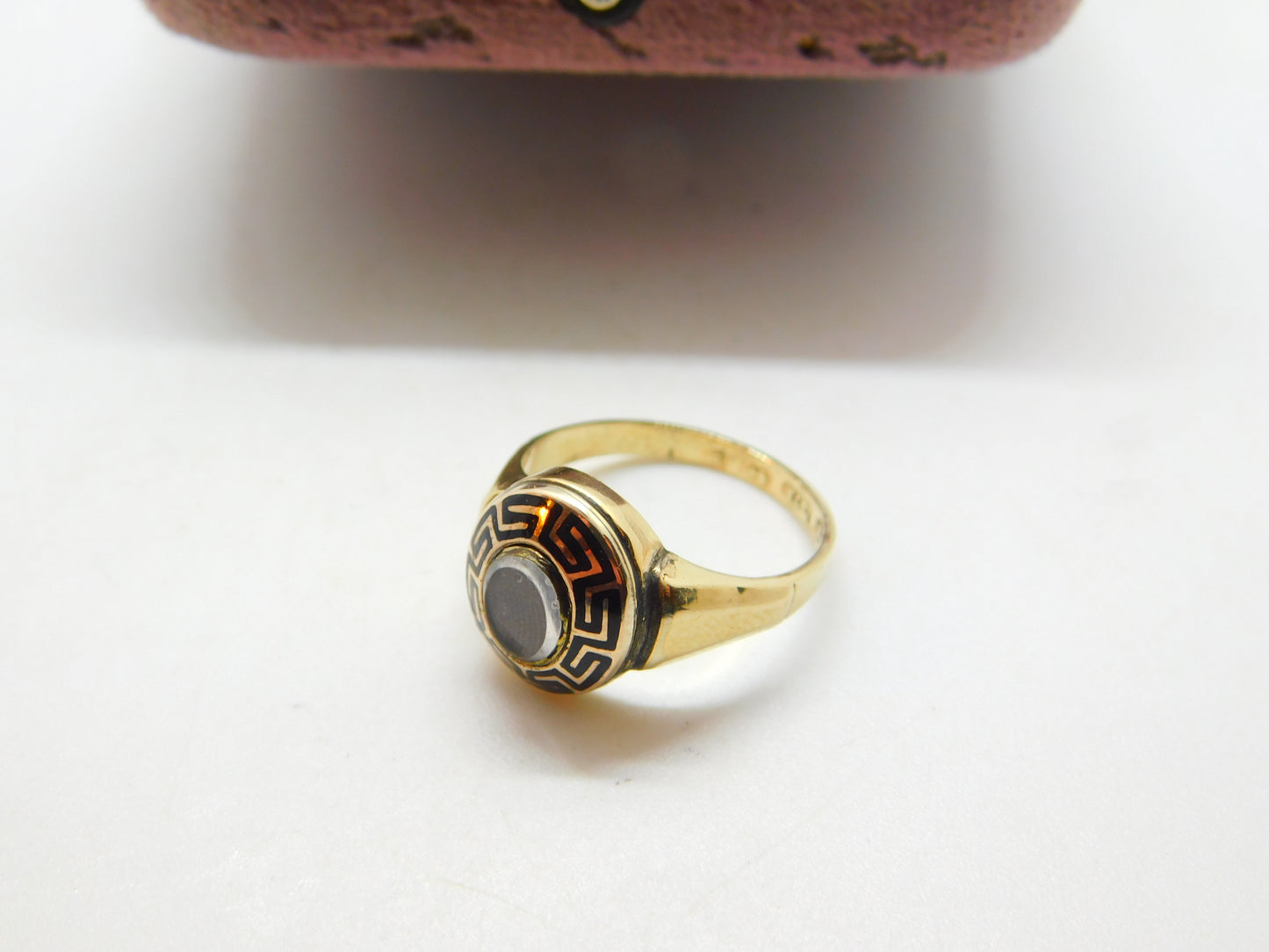 Victorian 9ct Gold, Black Enamel & Hair Mourning Ring Antique 1866 Birmingham