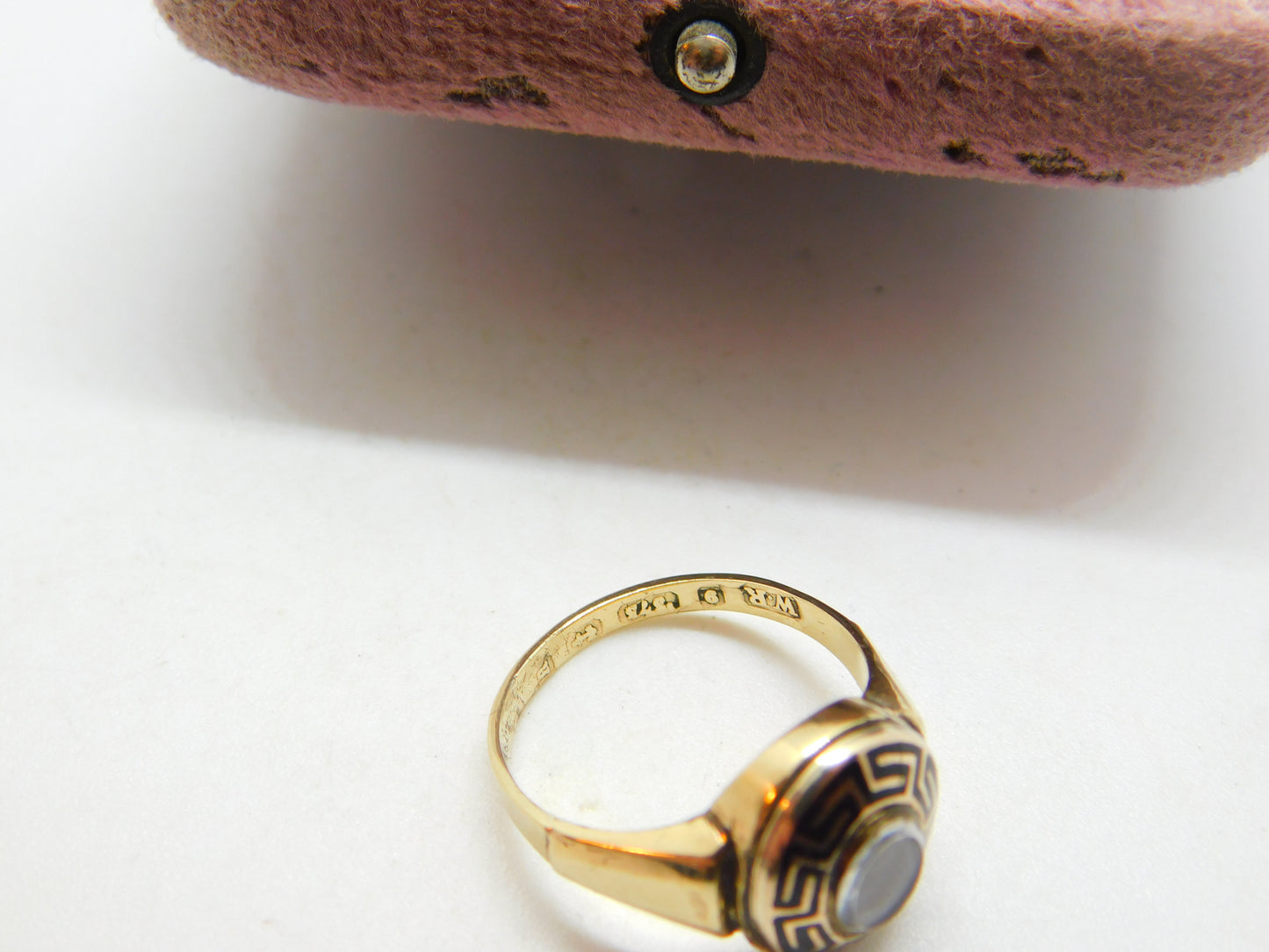 Victorian 9ct Gold, Black Enamel & Hair Mourning Ring Antique 1866 Birmingham