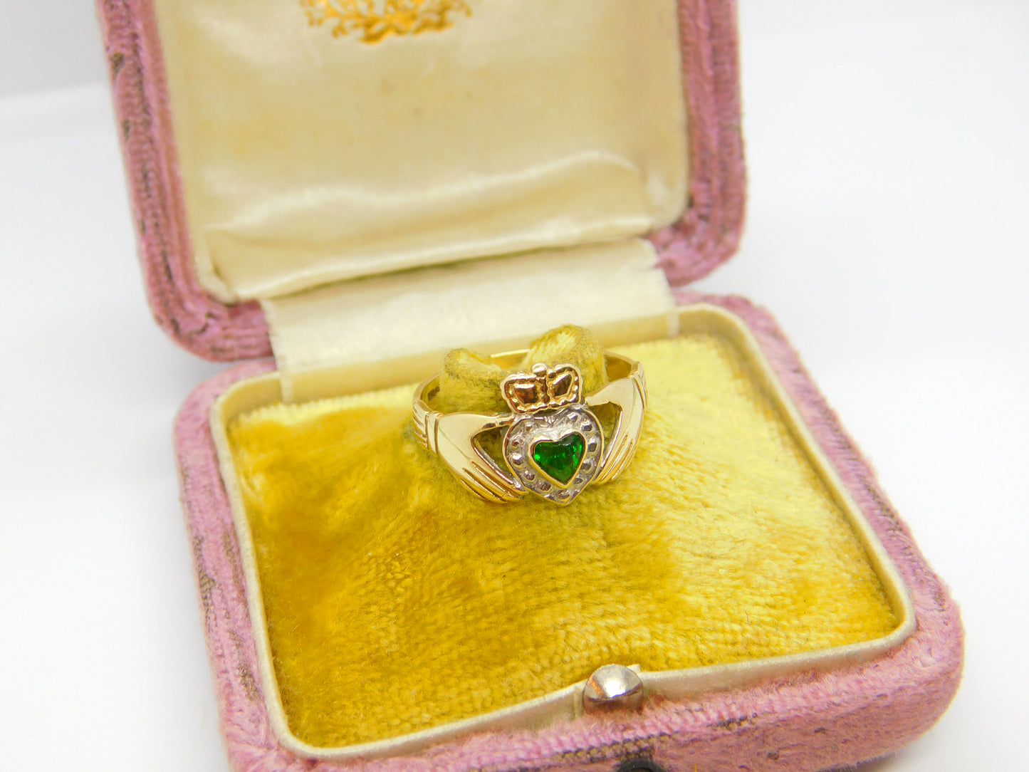 9ct Yellow Gold Heart Claddagh Ring with Emerald Paste Vintage c1980 Birmingham