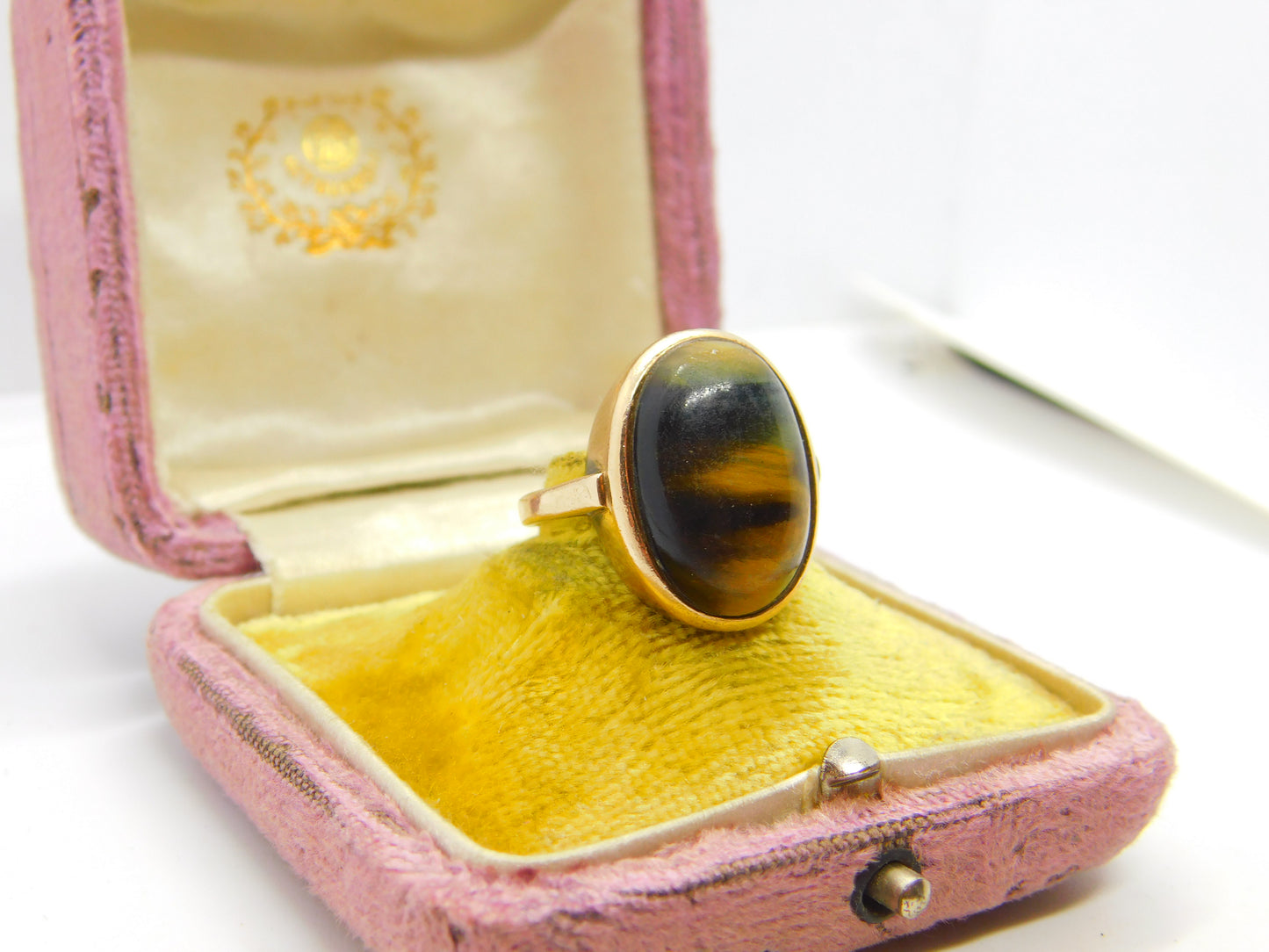 9ct Yellow Gold Cabochon Tiger's Eye Signet Ring Vintage c1950 Size M 1/2 UK