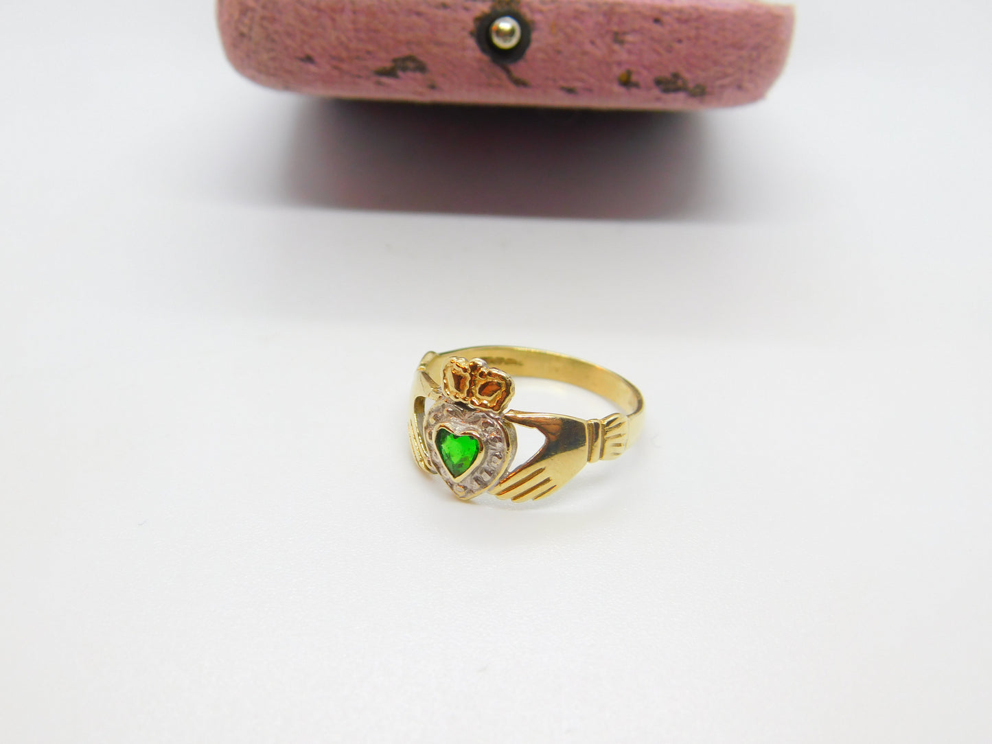 9ct Yellow Gold Heart Claddagh Ring with Emerald Paste Vintage c1980 Birmingham