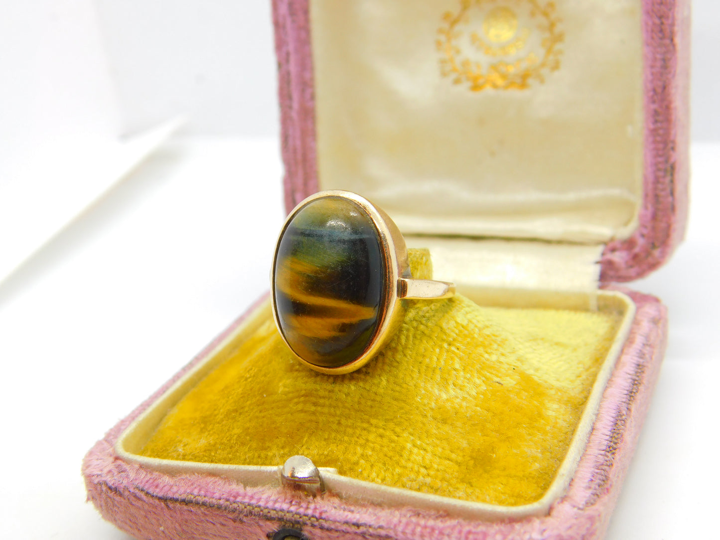 9ct Yellow Gold Cabochon Tiger's Eye Signet Ring Vintage c1950 Size M 1/2 UK