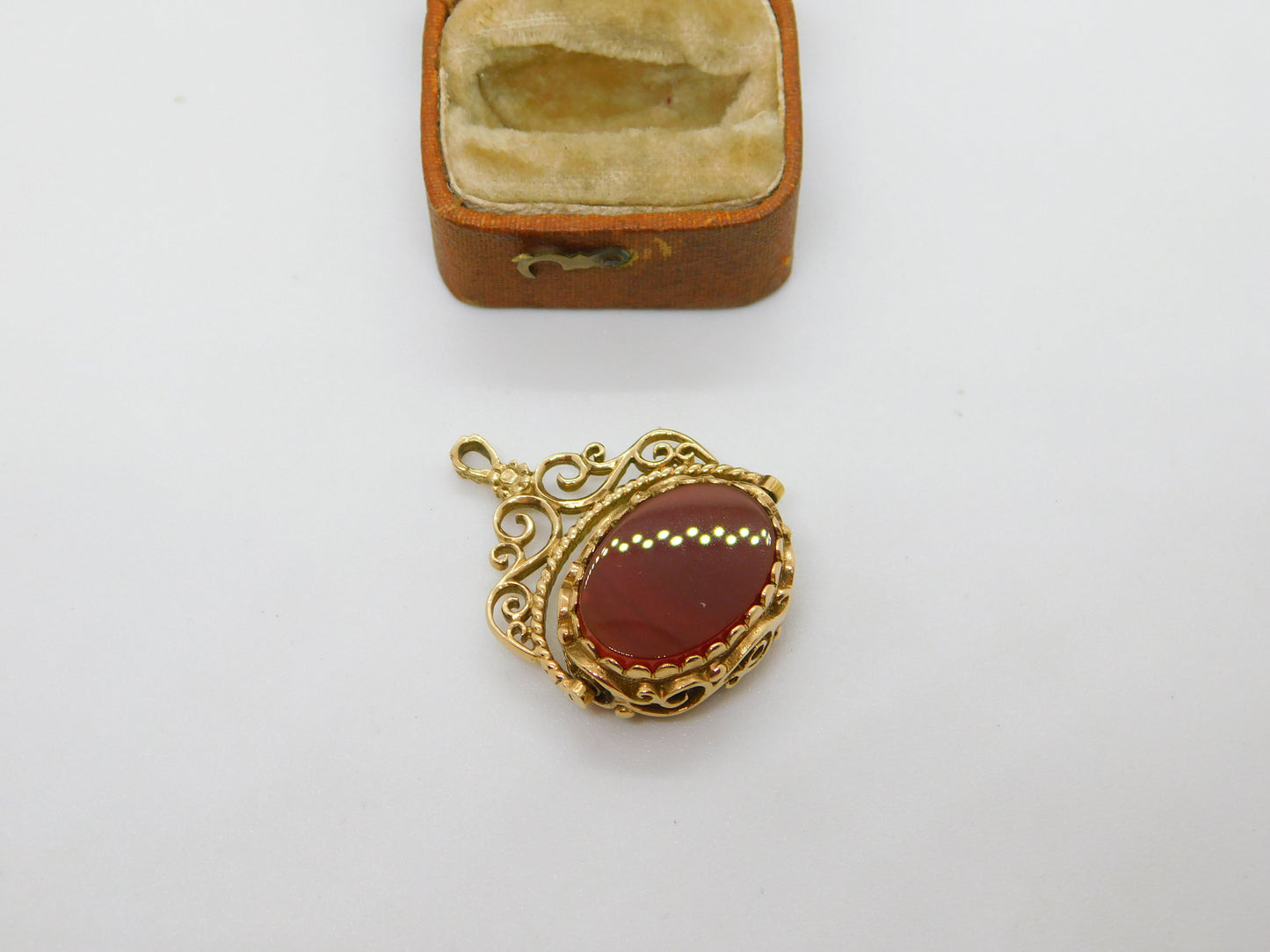 9ct Yellow Gold Victorian Style Onyx & Carnelian Spinner Fob Pendant Vintage