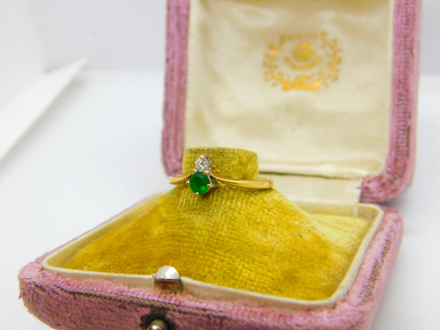 18ct Yellow Gold, Emerald & Diamond Pear Set Ring Vintage 1980 London