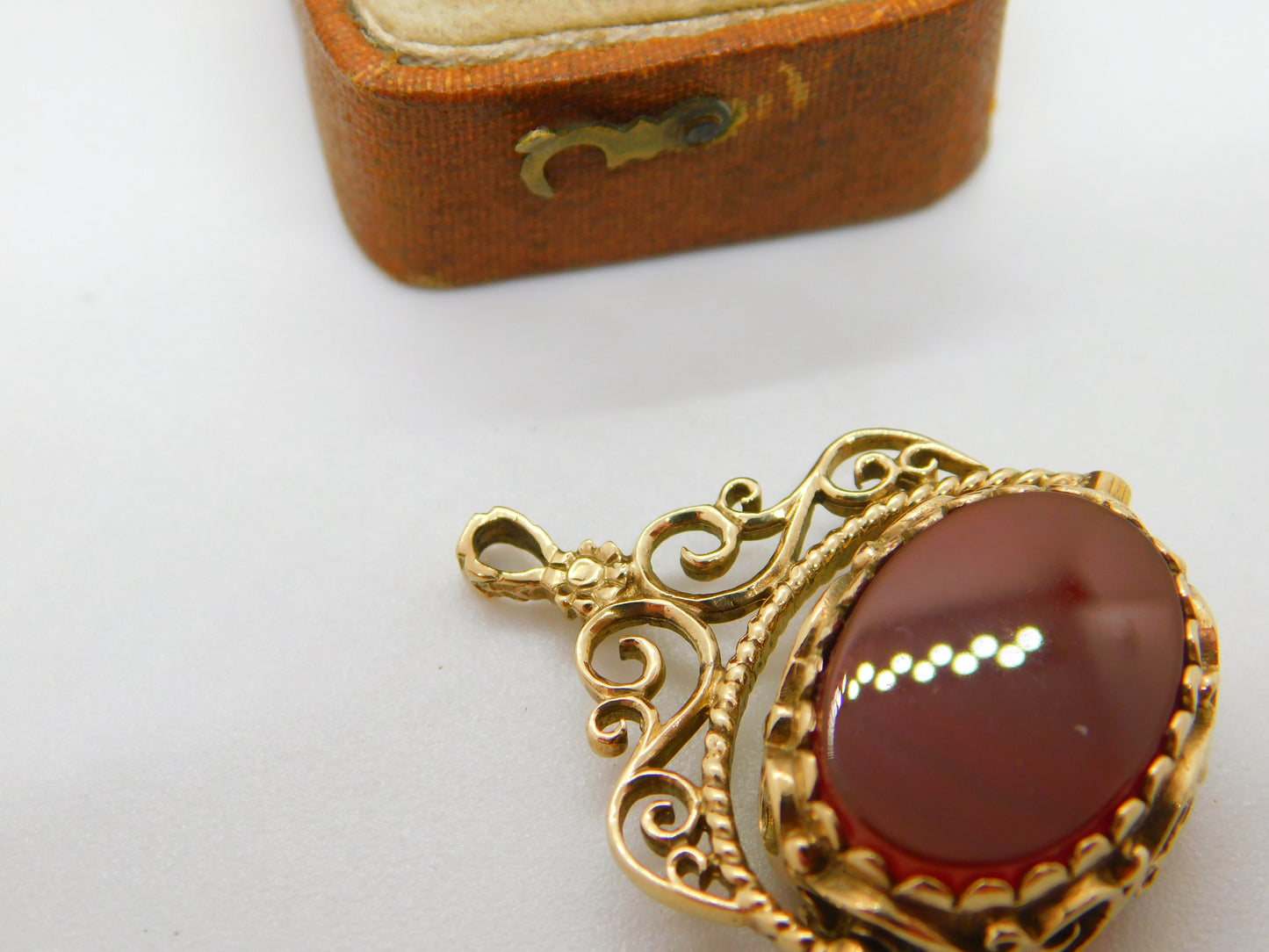 9ct Yellow Gold Victorian Style Onyx & Carnelian Spinner Fob Pendant Vintage