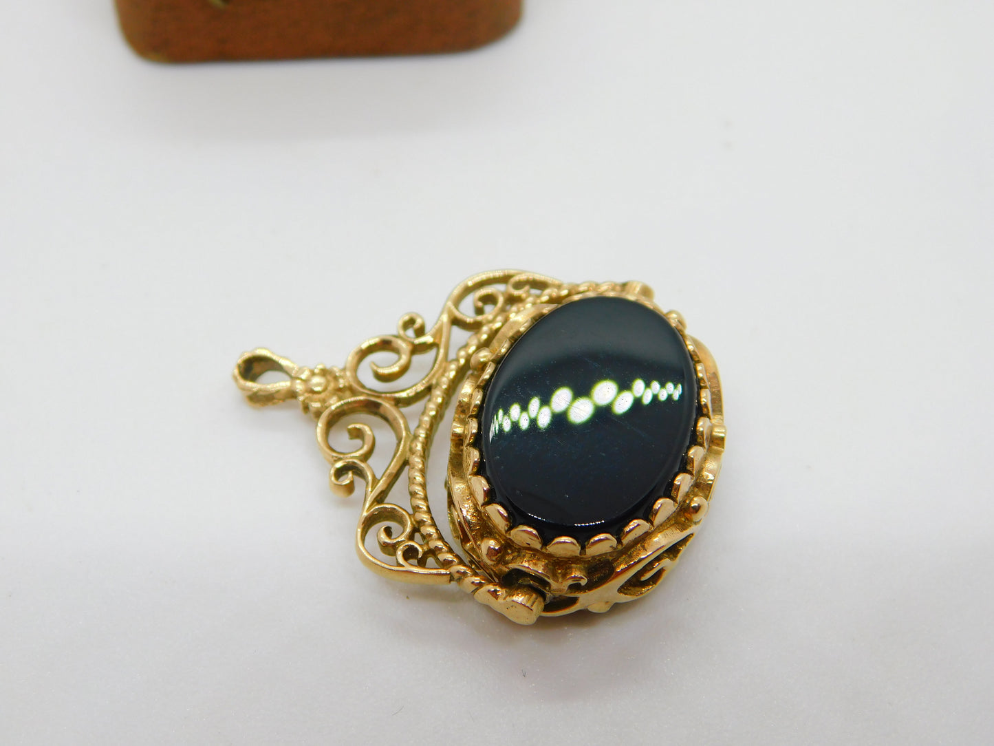 9ct Yellow Gold Victorian Style Onyx & Carnelian Spinner Fob Pendant Vintage