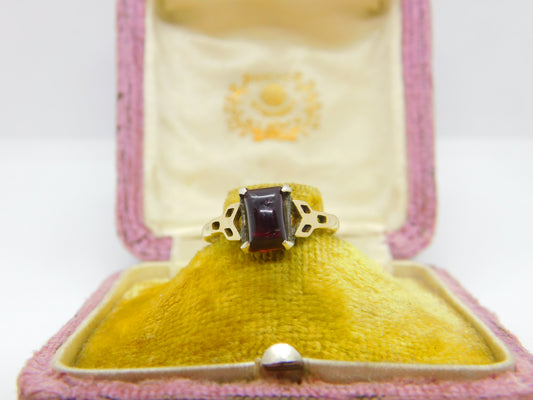 9ct Yellow Gold & Cushion Cut Bohemian Garnet Ring Antique c1920 Art Deco