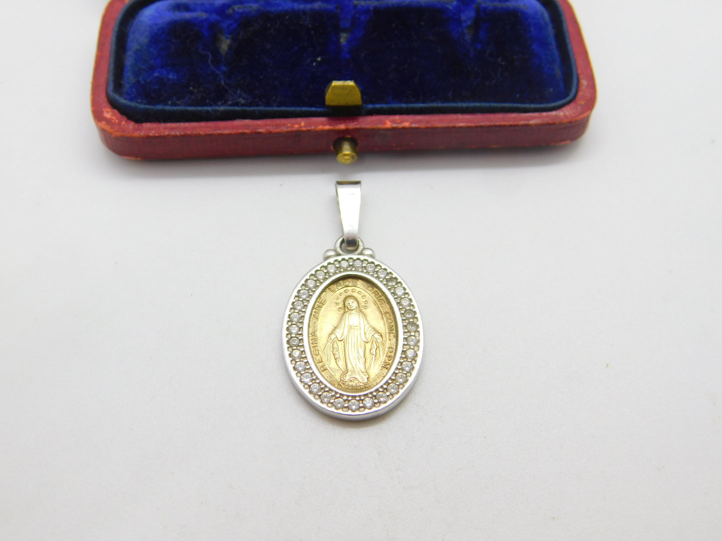 9ct Yellow & White Gold Religious Virgin Mary Pendant Vintage c1970 Catholic