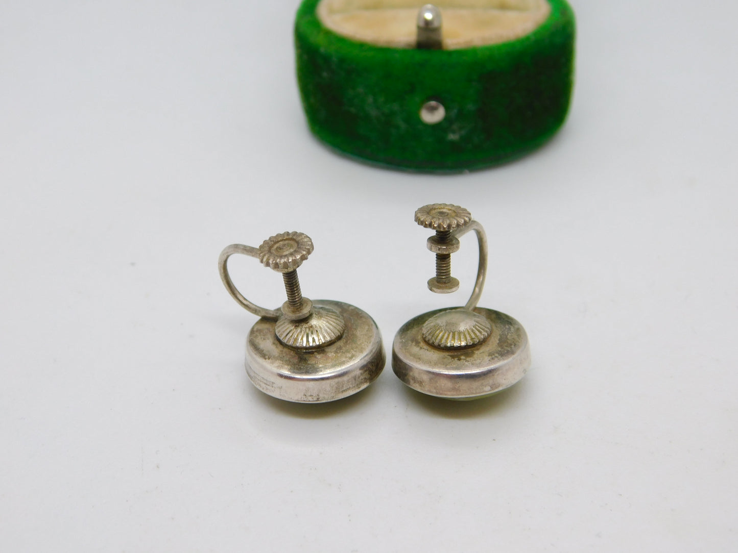 Pair of Sterling Silver Connemara Marble Screw-Back Earrings Antique c1930