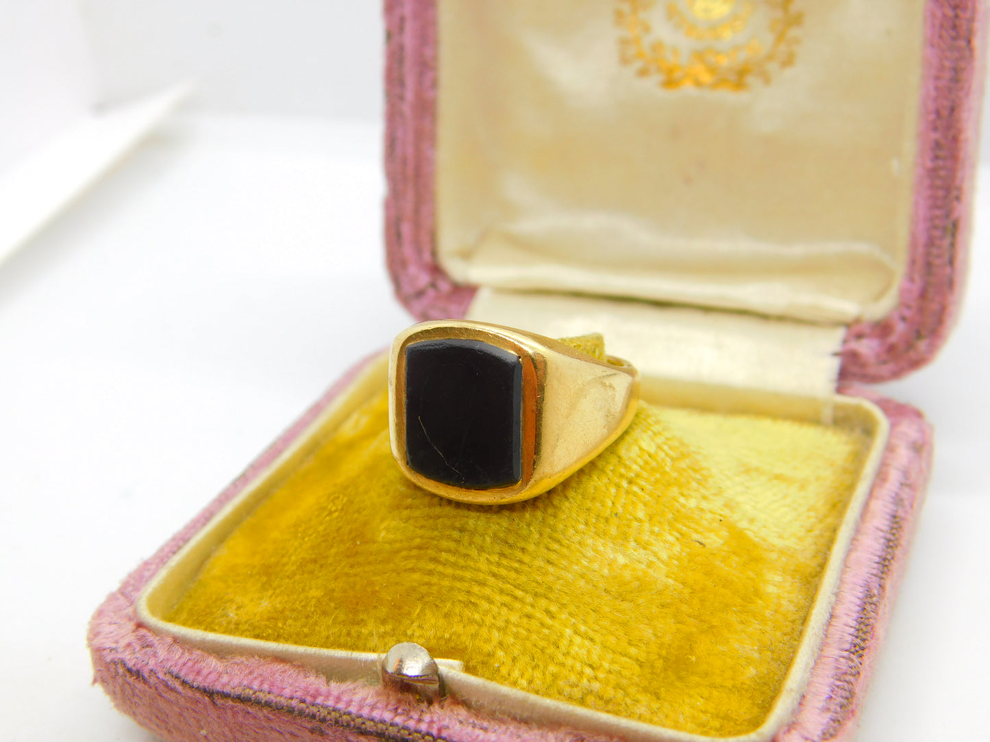 9ct Yellow Gold Essential Onyx Set Signet Ring 1971 London Vintage