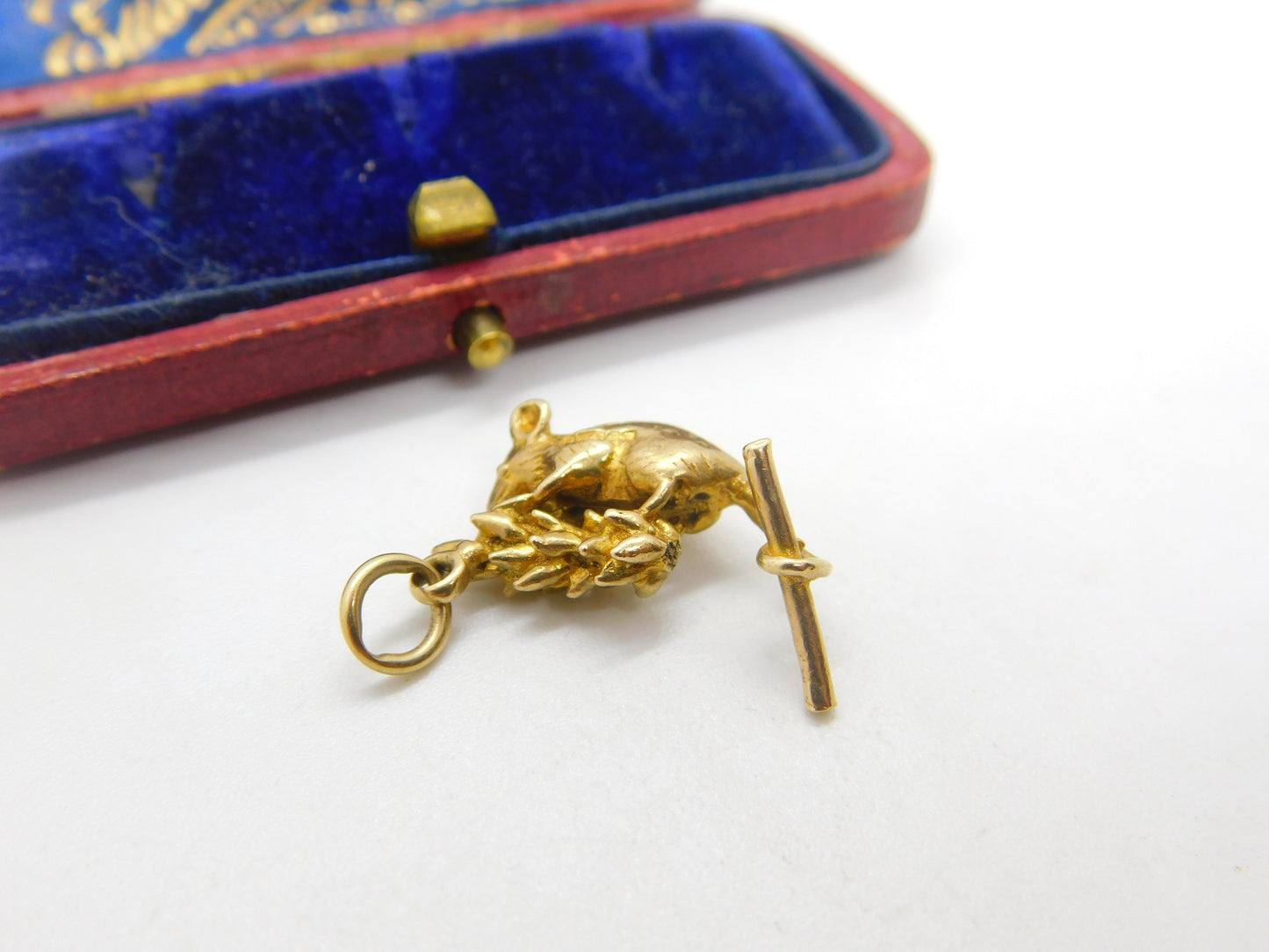 Harvest Mouse on Wheat Sheaf 9ct Gold English Charm Pendant Vintage 1973 Birmingham