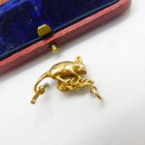 Harvest Mouse on Wheat Sheaf 9ct Gold English Charm Pendant Vintage 1973 Birmingham